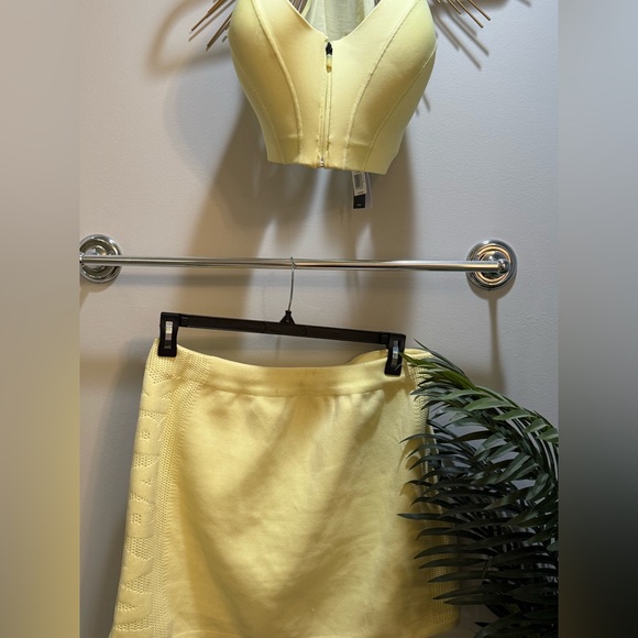 NWT IVY PARK x ADIDAS BEYONCÉ Sports Bra in Yellow 2X or 3X - Picture 12 of 14
